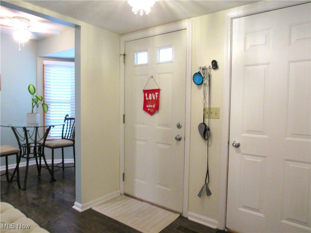 18344 Woodside Crossings Xing, Strongsville, Ohio image 12