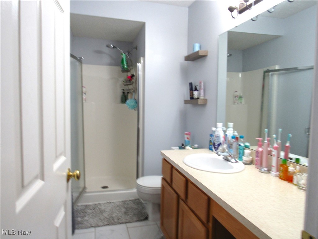 18344 Woodside Crossings Xing, Strongsville, Ohio image 19