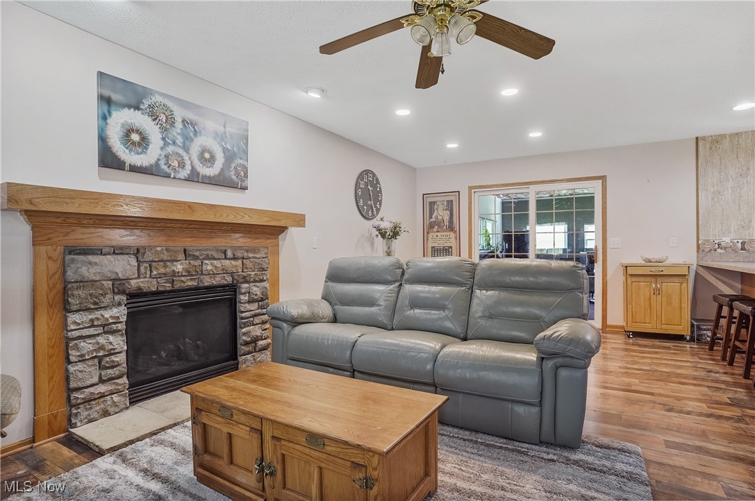 6991 White Pine Drive, Ravenna, Ohio image 8