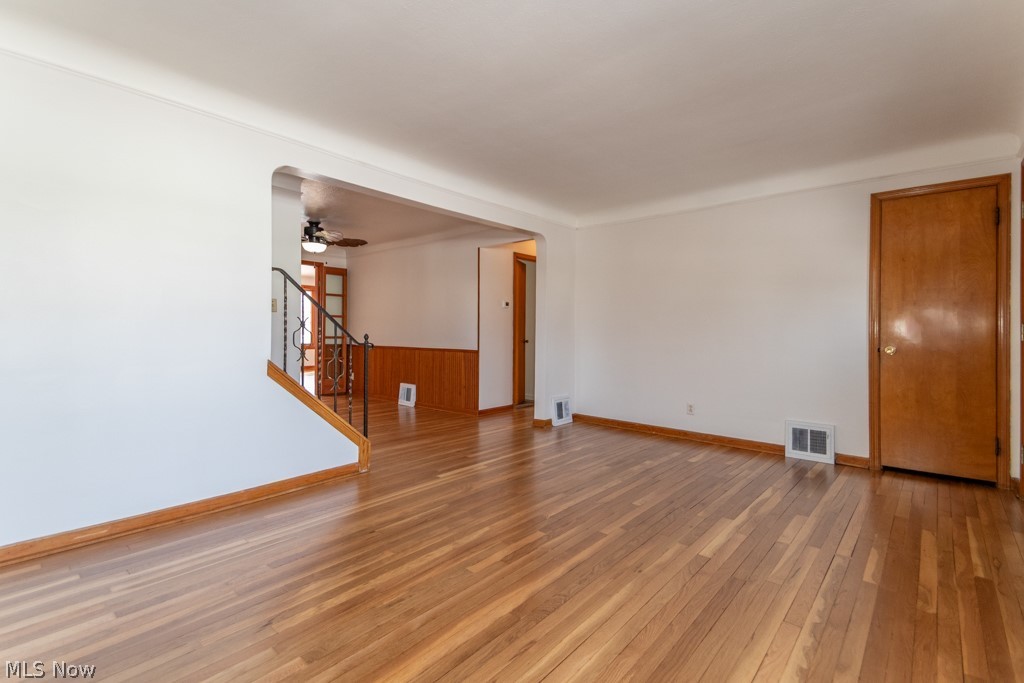 1677 Hawthorne Drive