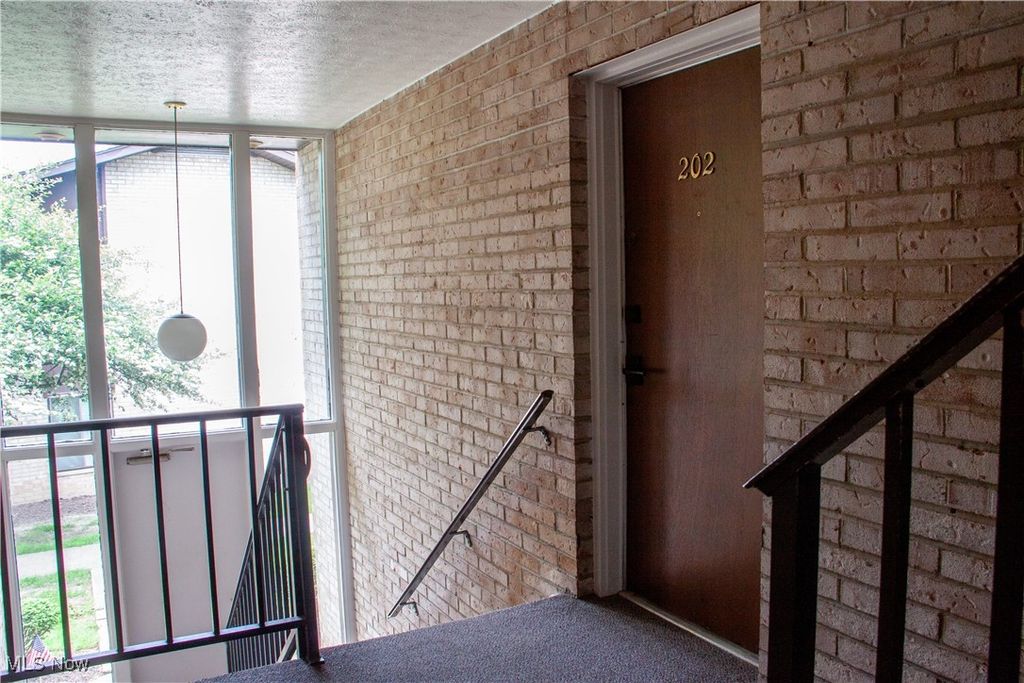 Photo of 16475 Heather Lane #S202, Middleburg Heights, OH 44130 (MLS # 5181705)