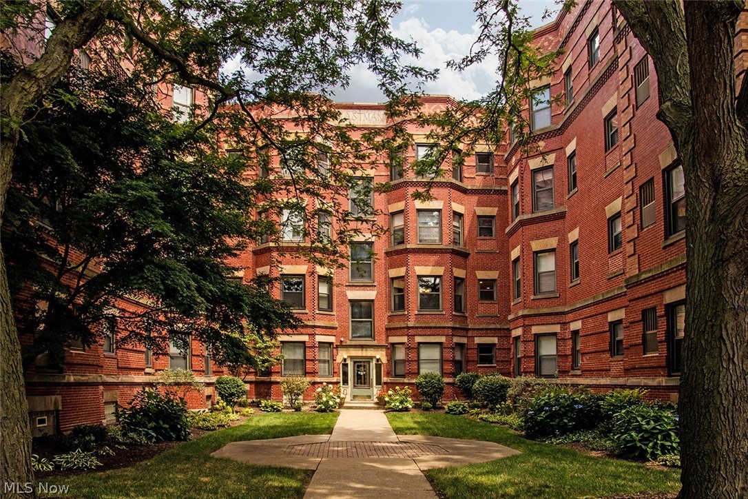 Recently upgraded courtyard unit at Eastman condo. Gutted and rebuilt in 1999 with all-new systems and interiors, this nearly 1,200 square foot condo features an open floorplan with 9' ceilings, hardwood and ceramic plank floors, recessed lighting, an updated kitchen with newer appliances, fully renovated bath with walk-in and rain head shower plus upgraded lighting fixtures and modern cabinet hardware. North, south and east exposures allow for plenty of light and ventilation. Big deck area off the kitchen at the back stairs has room for your outdoor furniture and grill. In-suite washer and dryer. Assigned, gated and lighted parking for one car included in the building lot; additional parking could be available for lease. Enormous storage locker. Pet-friendly building. Located in the Edgewater-Cudell neighborhood, offering proximity to shopping, restaurants, clubs and services.