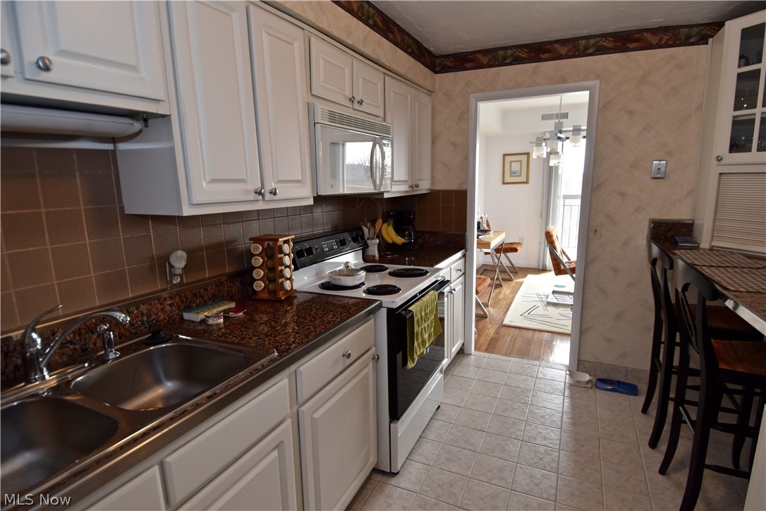 Meridian Condo - Residential