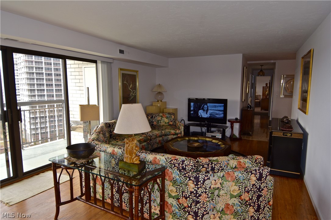 Meridian Condo - Residential