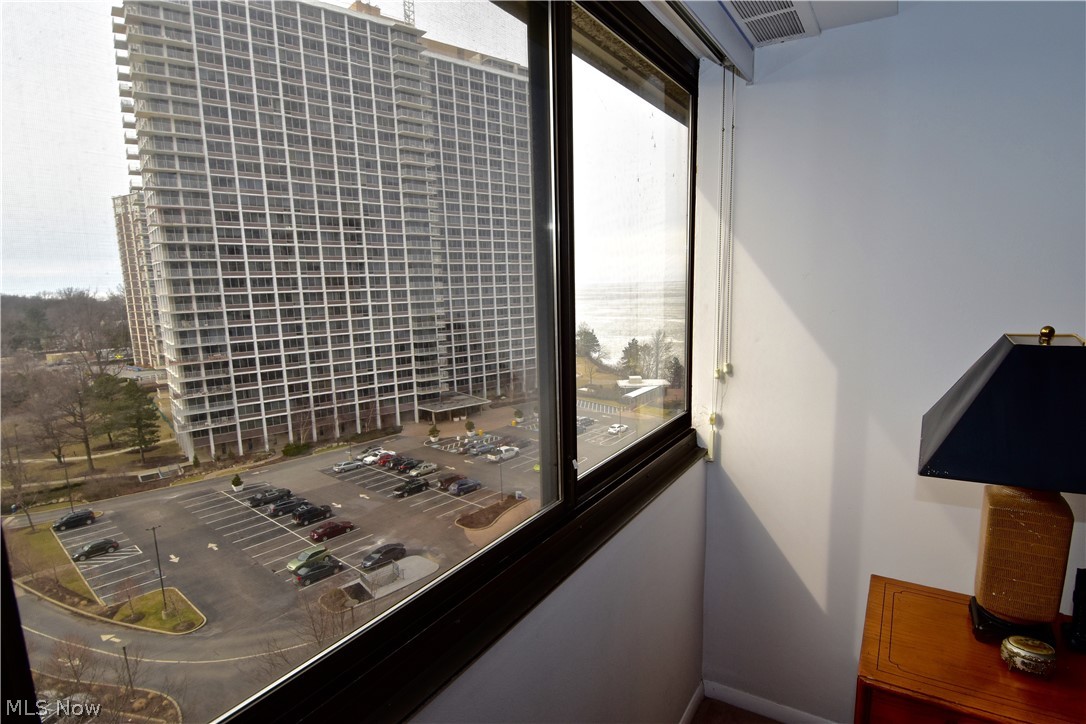 Meridian Condo - Residential