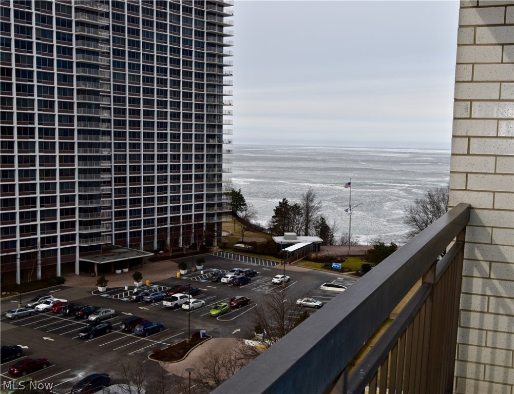 Meridian Condo - Residential