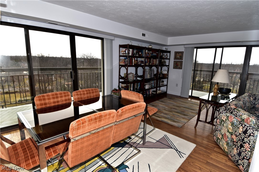 Meridian Condo - Residential