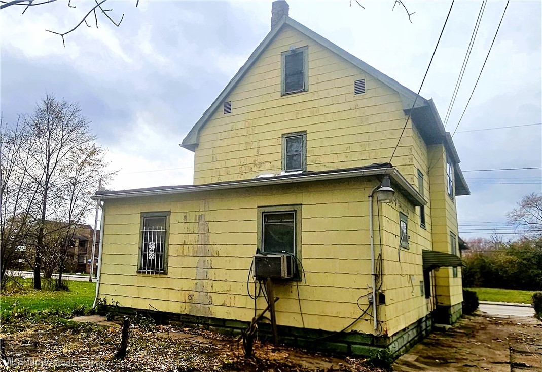 Karoline Knoffs - Residential Income