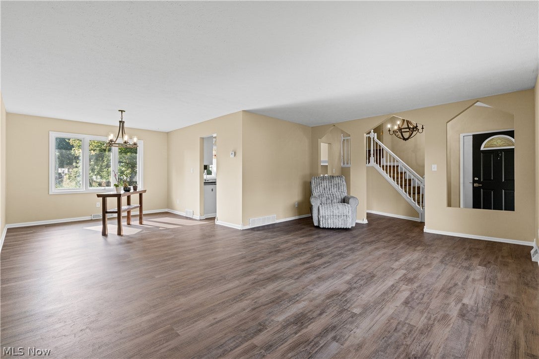 7879 Cresthill Drive