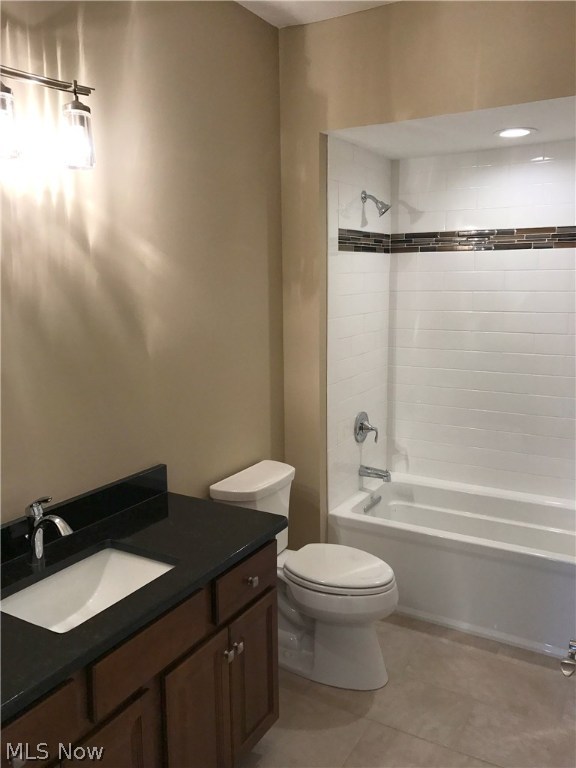 Country Lakes At Fox Meadows - Residential