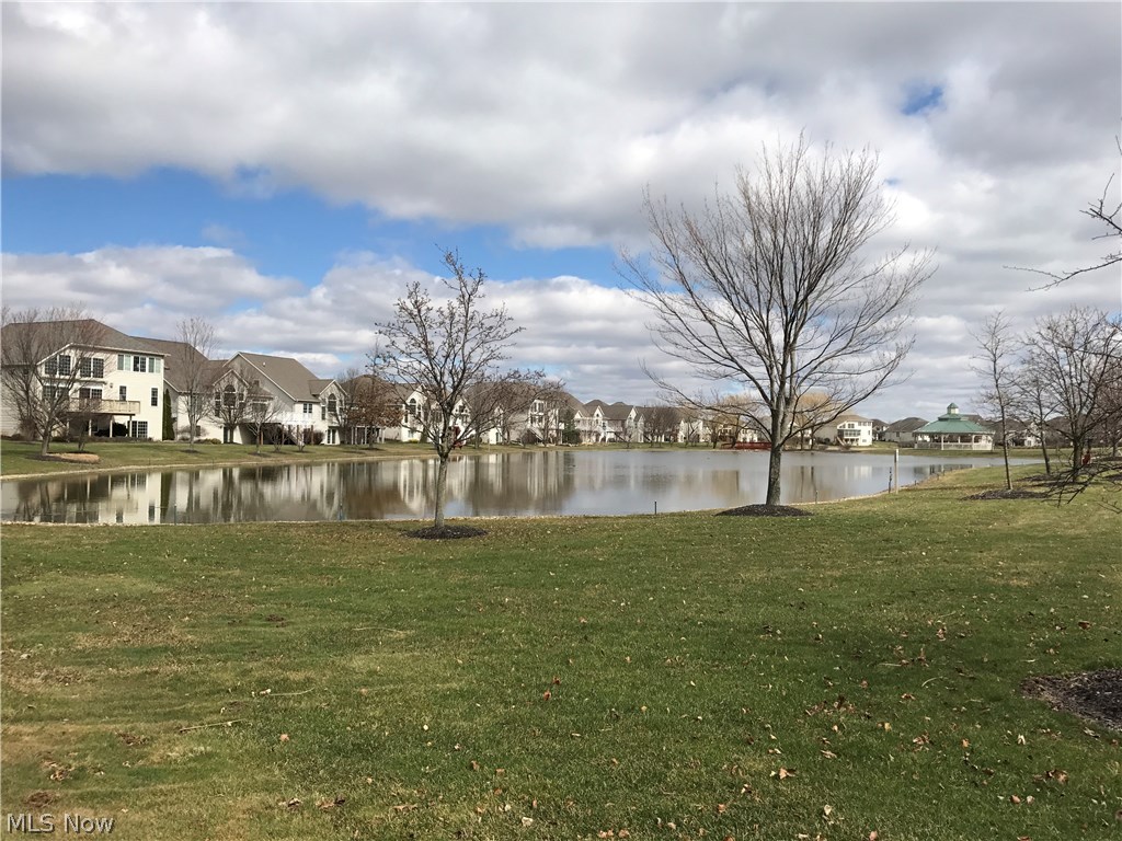 Country Lakes At Fox Meadows - Residential