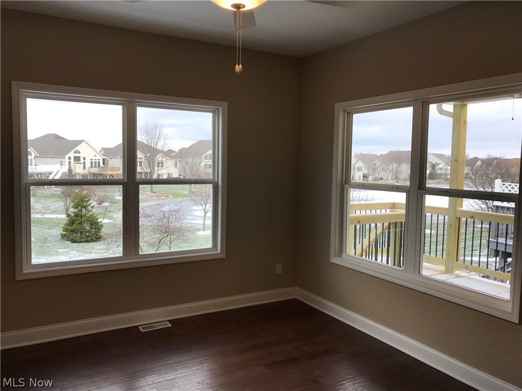 Country Lakes At Fox Meadows - Residential