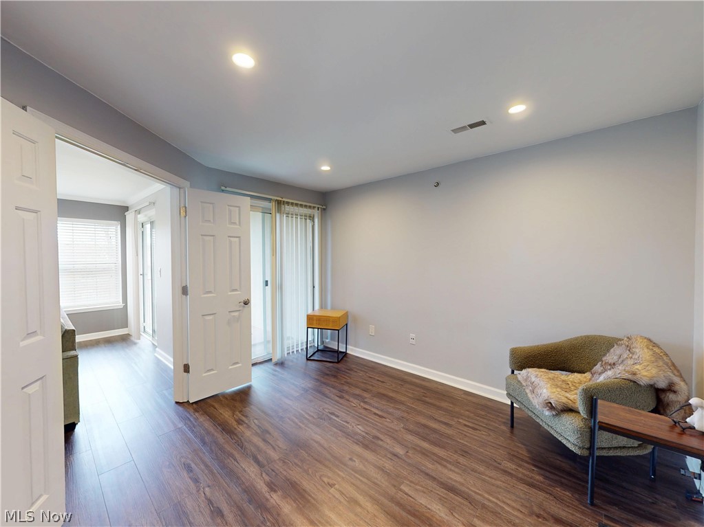 Fox Hollow/Woodhawk Condo - Residential