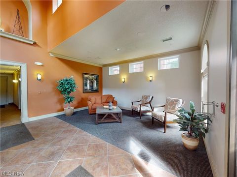 Tiny photo for 240 Fox Hollow Drive #309, Mayfield Heights, OH 44124 (MLS # 5202902)