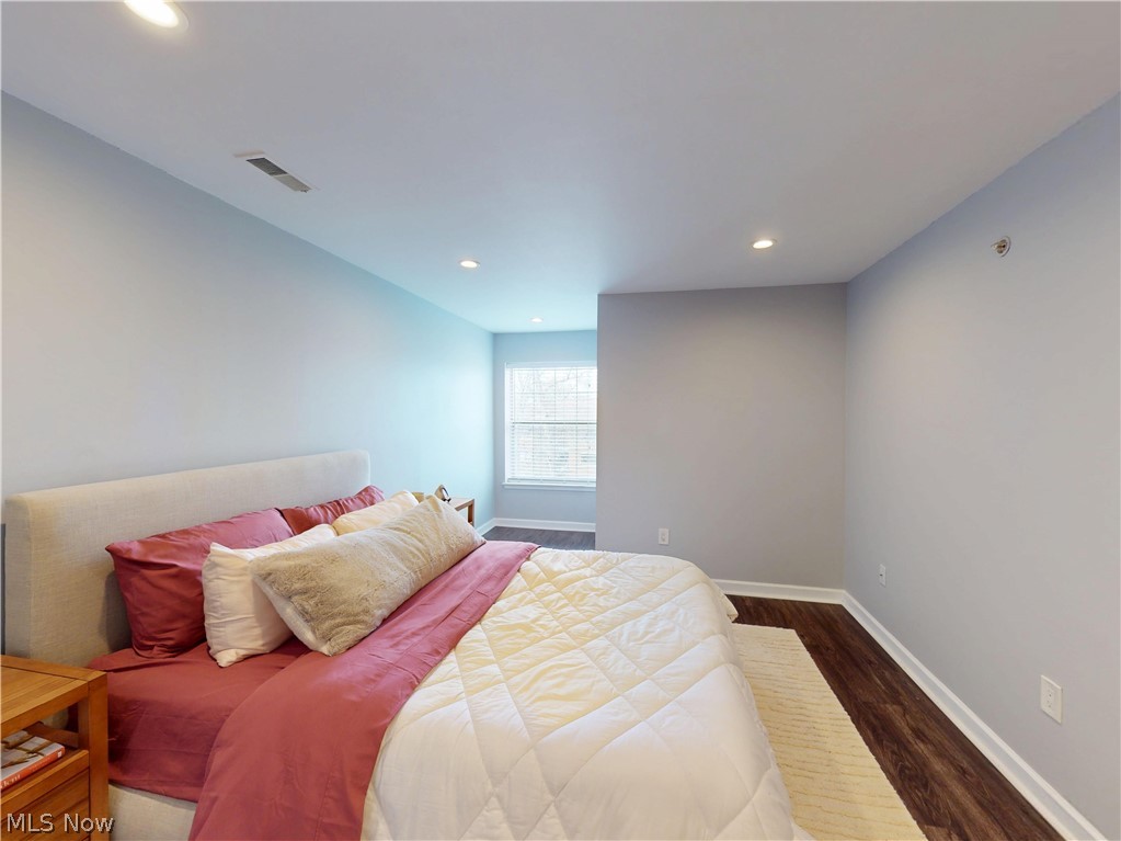 Fox Hollow/Woodhawk Condo - Residential