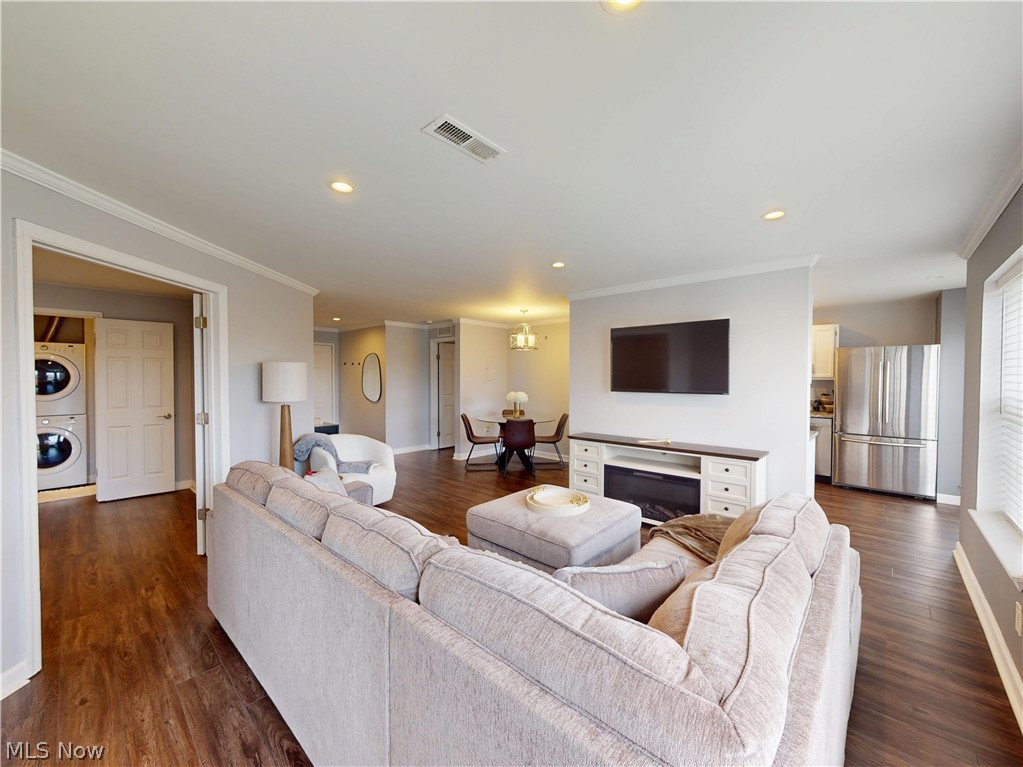 Fox Hollow/Woodhawk Condo - Residential