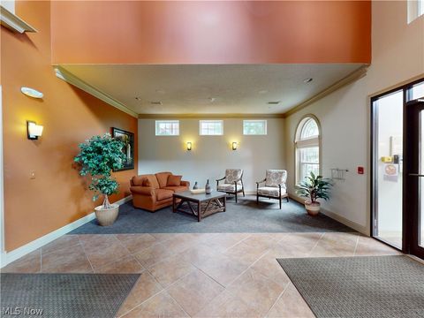 Tiny photo for 240 Fox Hollow Drive #309, Mayfield Heights, OH 44124 (MLS # 5202902)