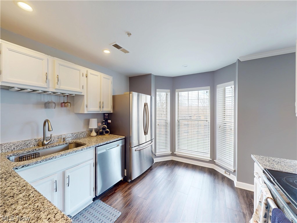 Fox Hollow/Woodhawk Condo - Residential