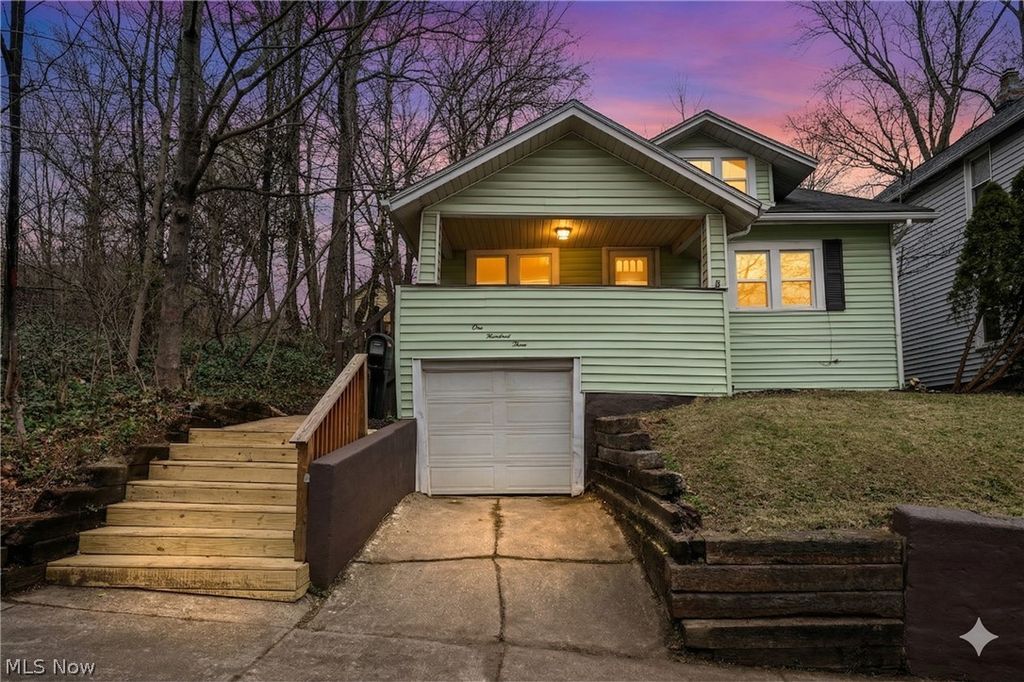 Photo of 103 Norwood Street, Barberton, OH 44203 (MLS # 5197777)