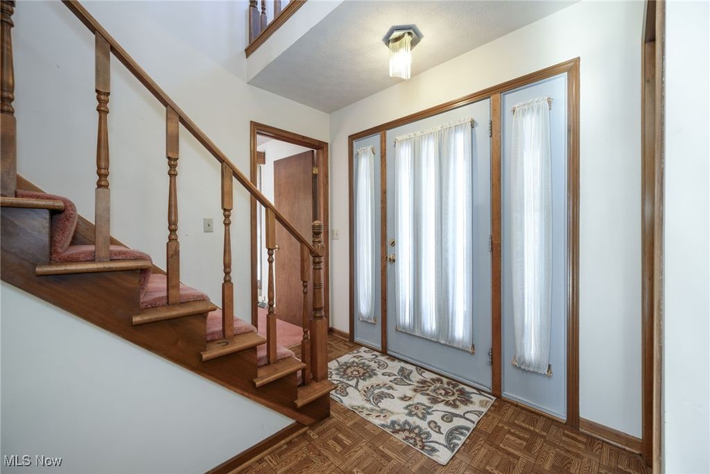 Photo of 6274 Bayside Street NW, Canton, OH 44718 (MLS # 5177813)