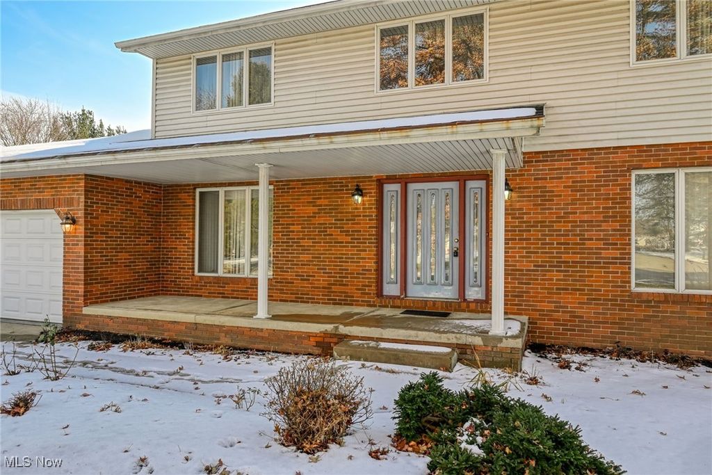 Photo of 6274 Bayside Street NW, Canton, OH 44718 (MLS # 5177813)