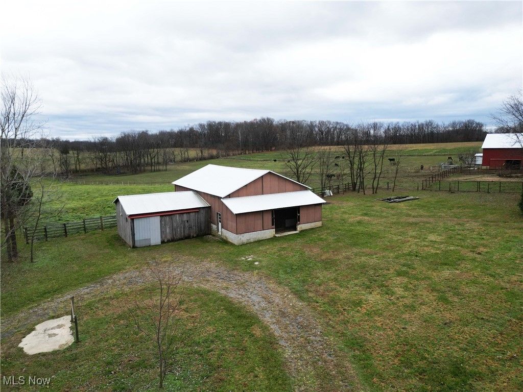 Photo of 12967 Pleasant Valley Road, Utica, OH 43080 (MLS # 5174703)