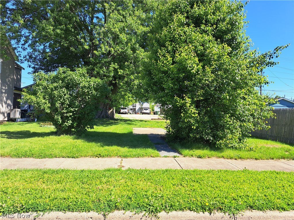 Photo 1 of 19 — 1413 Beckett Avenue, Cambridge, OH 43725