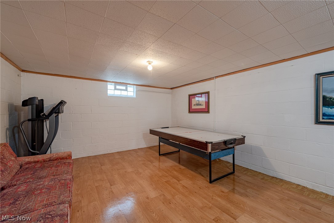 Knickerbrocker Land Cos Burkl - Residential