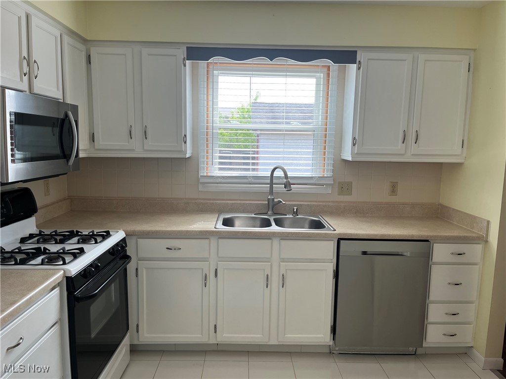 876 Pearson Circle #1, Youngstown, Ohio image 4
