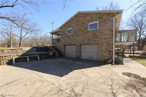 Tiny photo for 680 E State Street, Barberton, OH 44203 (MLS # 5190489)