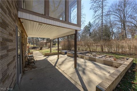 Tiny photo for 680 E State Street, Barberton, OH 44203 (MLS # 5190489)