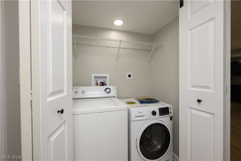 Tiny photo for 680 E State Street, Barberton, OH 44203 (MLS # 5190489)