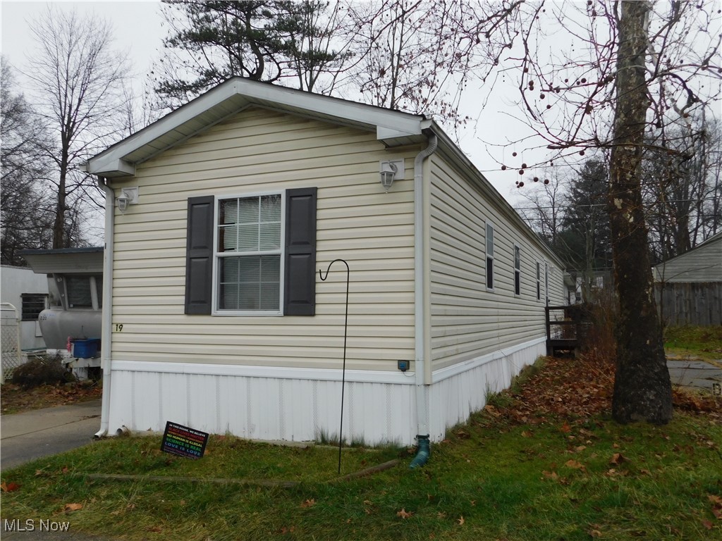 3560 Orchard Drive #D19, Stow, Ohio image 18