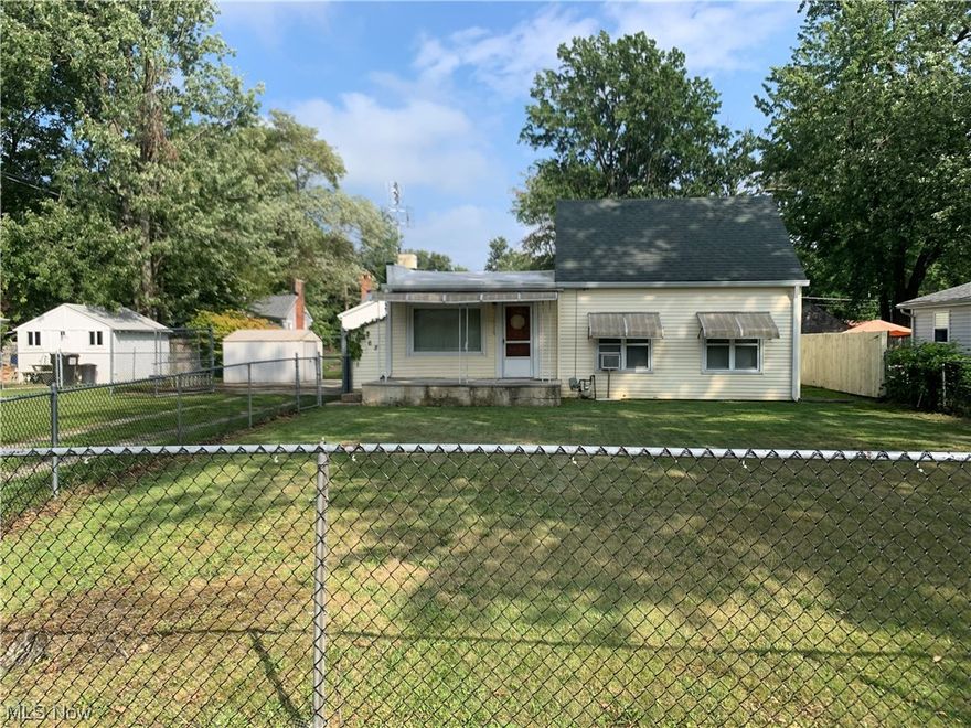 This darling home on "Painesville on the Lake" Subdivision of Lake County is waiting for you! This home has 3 Bedrooms and a full bath with a large spacious living room. Close to Lake Metro Parks. Call today for your private showing.