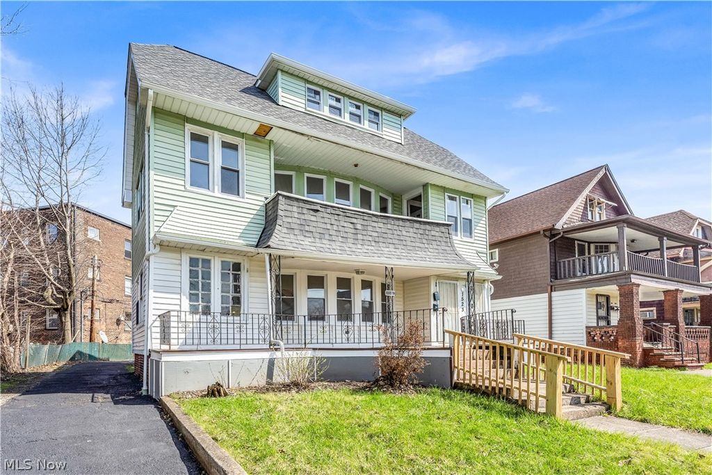 Photo of 1523 Hillcrest Road, East Cleveland, OH 44118 (MLS # 5199413)