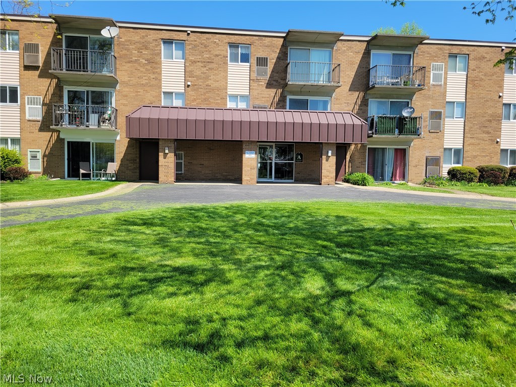 Lake Shore Bldg/Lk Wilmer Condo - Residential
