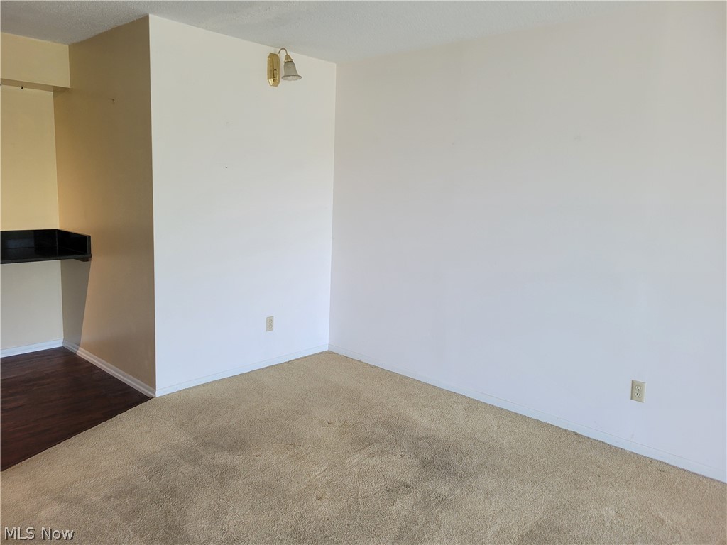 Lake Shore Bldg/Lk Wilmer Condo - Residential