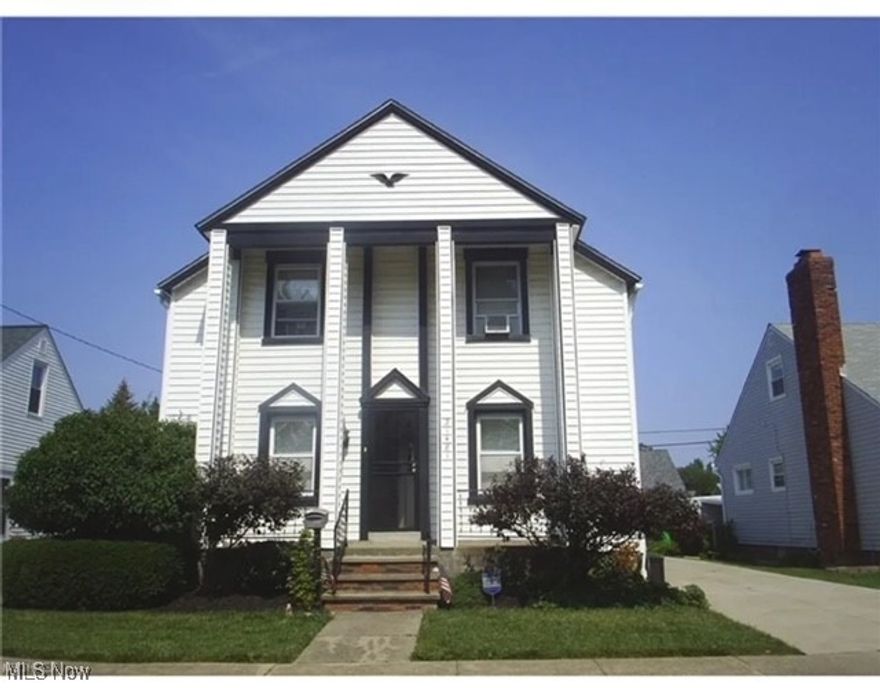 SERIOUS INQUIRIES ONLY!!!!!!!!!
Tenant occupied 24 hours minimum is needed for showing.
Owner will not budge on price.
Owner will fix all violations.