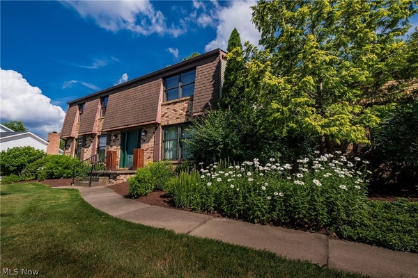 1431 SPRINGHAVEN CIR NE, MASSILLON, OH 44646 - Image 4540c7bc3eeb93ae73d5ef0b9ddea468/3060213049