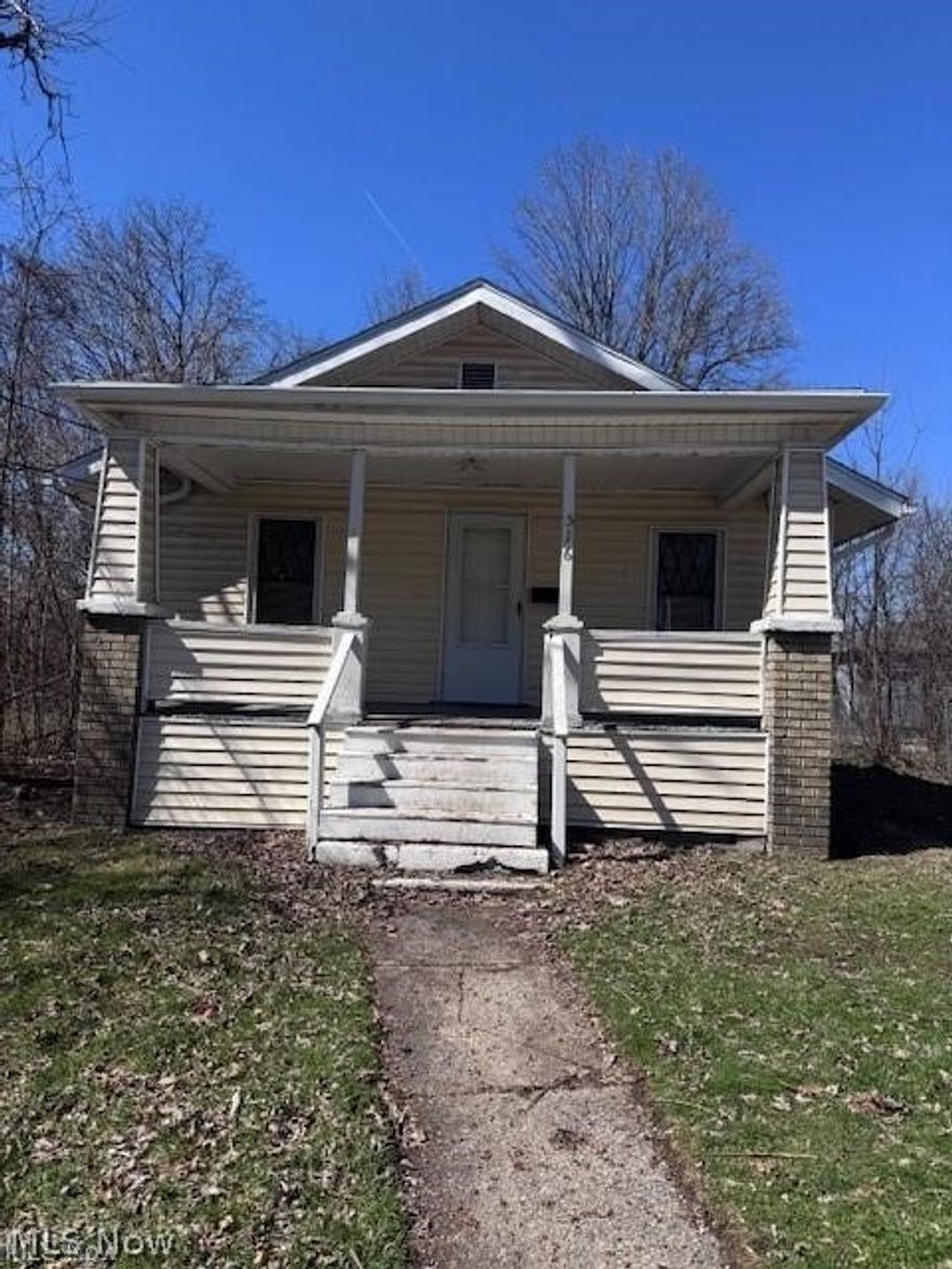 Good Starter/ Investment Property-   Features LVP throughout-  New upgraded Panel Box. Nice sized rooms.   Basement has washer and dryer hook-ups.    All 1 floor living-