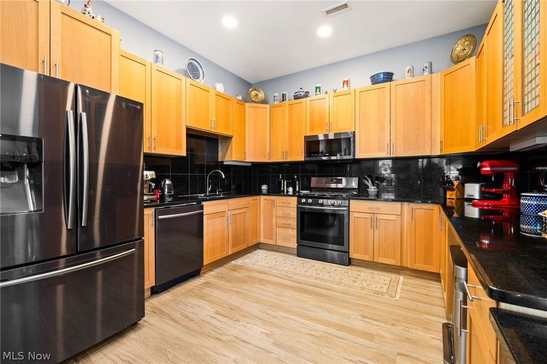 12701 Larchmere Boulevard 2A