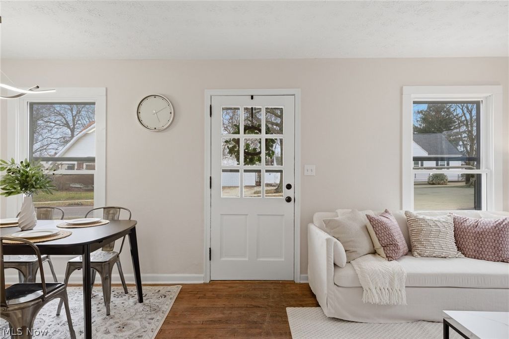 Photo of 2313 23rd Street, Cuyahoga Falls, OH 44223 (MLS # 5192788)