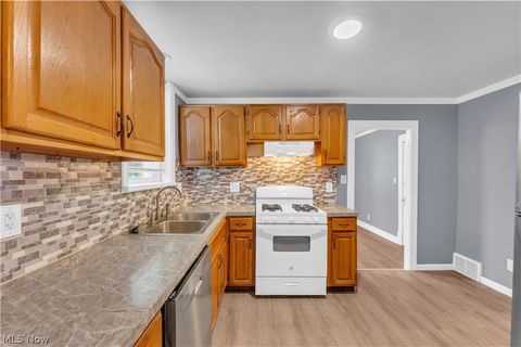 Tiny photo for 72 Northfield Road #2, Bedford, OH 44146 (MLS # 5190593)