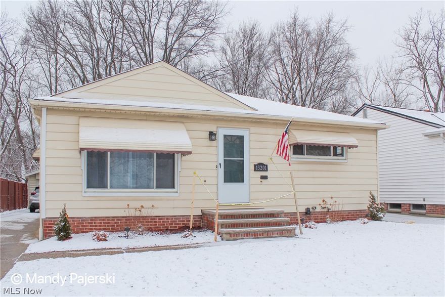 Well-maintained, move-in-ready, cute ranch on dead-end street. Updated kitchen; freshly remodeled main bath; new carpet in bedrooms and basement rec room; new laminate floors in living room and bathroom; and new drapes in living room and bedroom. In addition, all screens on doors and windows are newly replaced as are the door knobs and hinges. There are new light fixtures inside and out, gutters are recently replaced, and landscape and landscape lighting has been updated within the last three months. The chimney has a new liner, and the furnace is only two years old. Don't miss this opportunity to make this your home. This property is violation free!