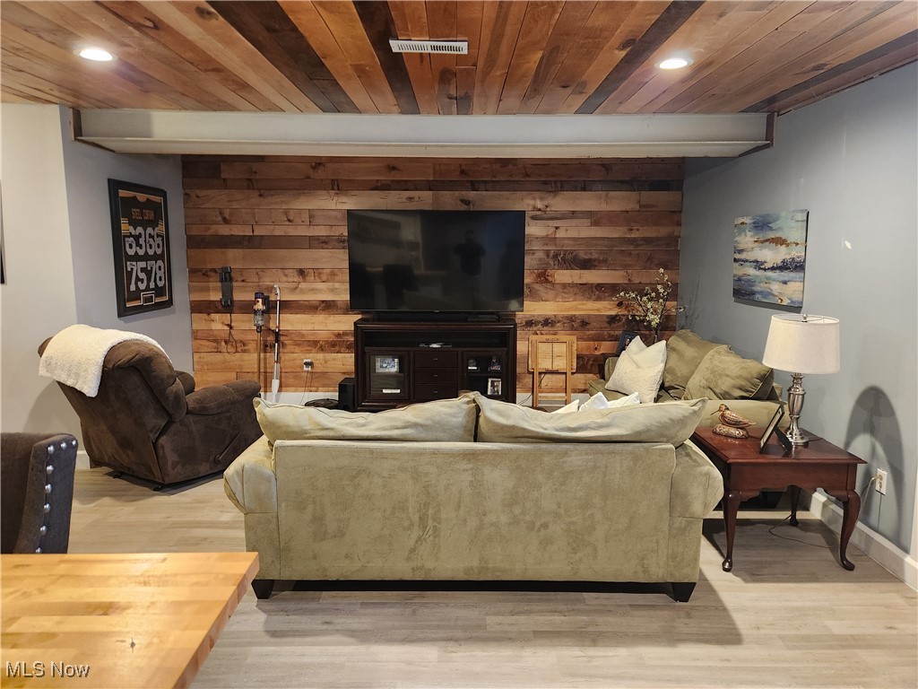 Champion Manor 02 - Residential