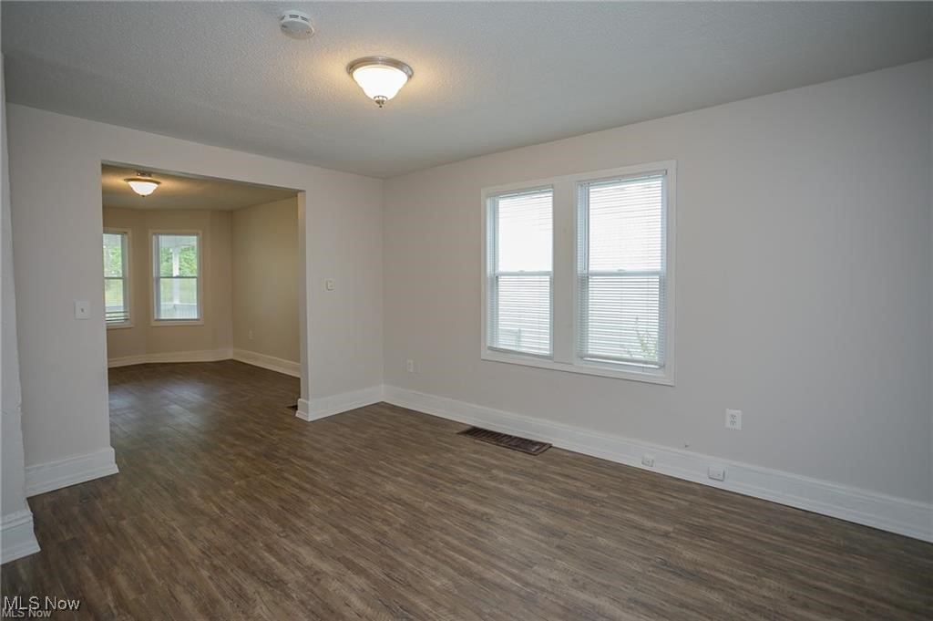 Cleveland, Ohio 44108, United States, 3 Bedrooms Bedrooms, ,1 BathroomBathrooms,Residential,Active,196238