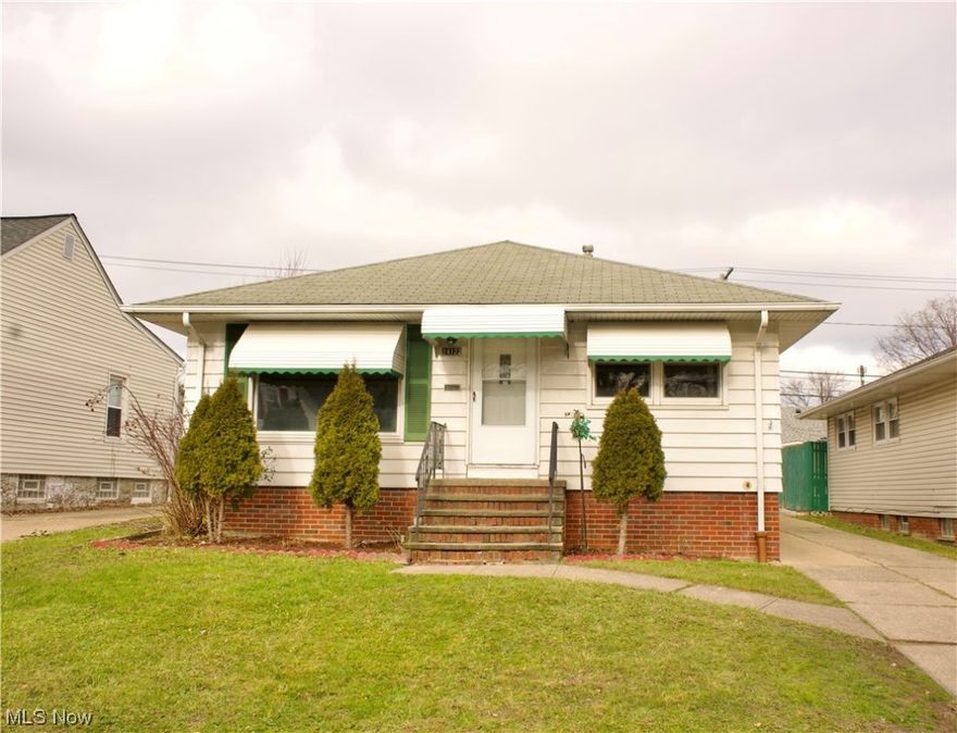 Move in Ready!! Welcome to this charming wonderful property with 3 bedrooms and 2 full bathrooms. Refinish kitchen, flooring, window, door, and basement and New stove. It is located in Kamm's Corner and a few minutes away from the shopping area. Walking distance to the park. Easy freeway access nearby.