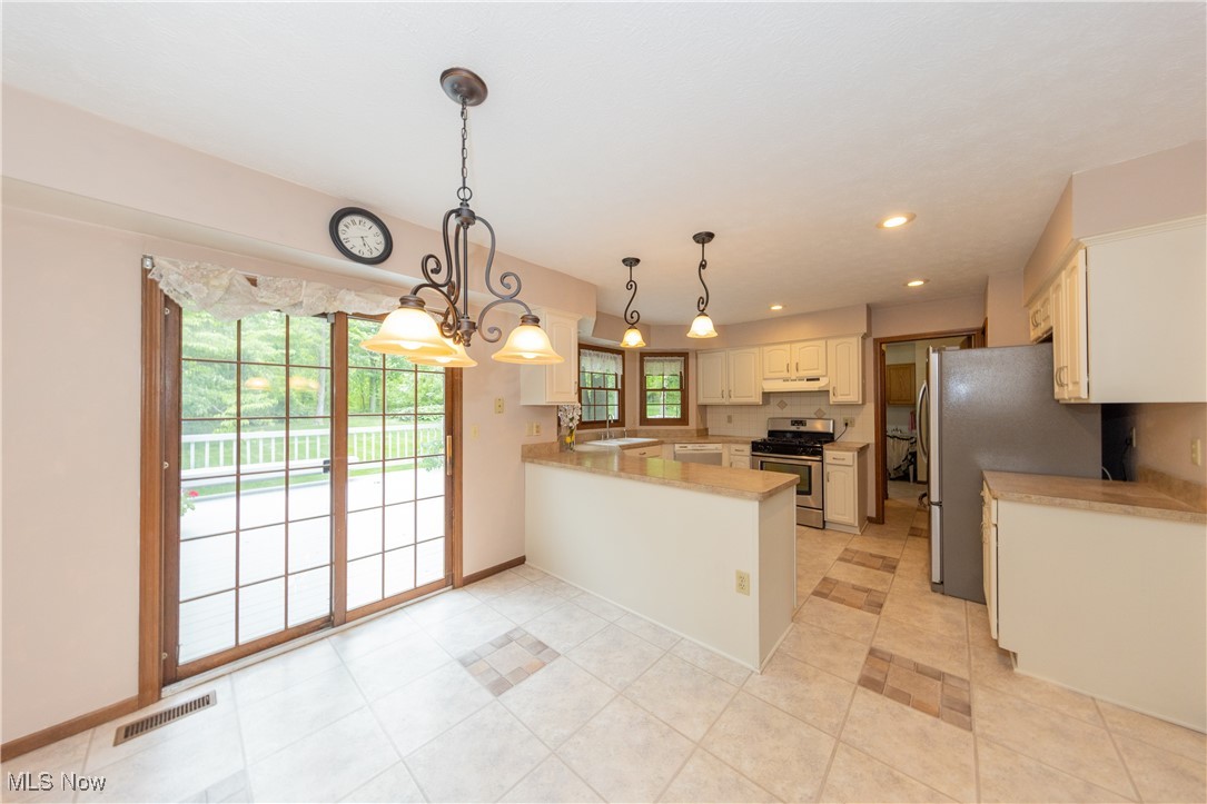 4480 Halle Circle, Massillon, Ohio image 3