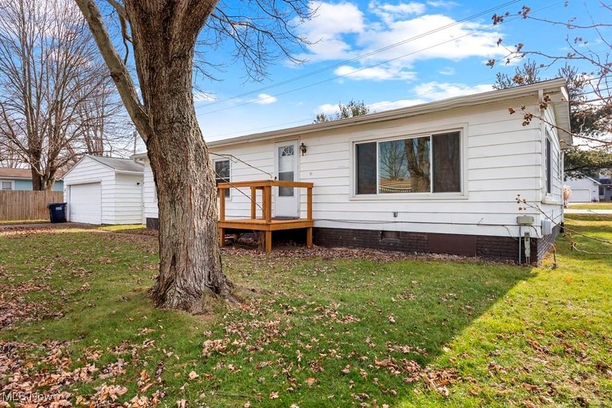 Great opportunity to own a 3 bedroom, 2 full bath ranch home in the Keystone School district. Most updates were done in 2012 to 2013 and include roof, heat pump, windows and kitchen. Kitchen floor is brand new. Large deck off the back of the home located on a cul-de-sac. Large two car garage! Located 10 minutes to 10/480 and immediate possession!