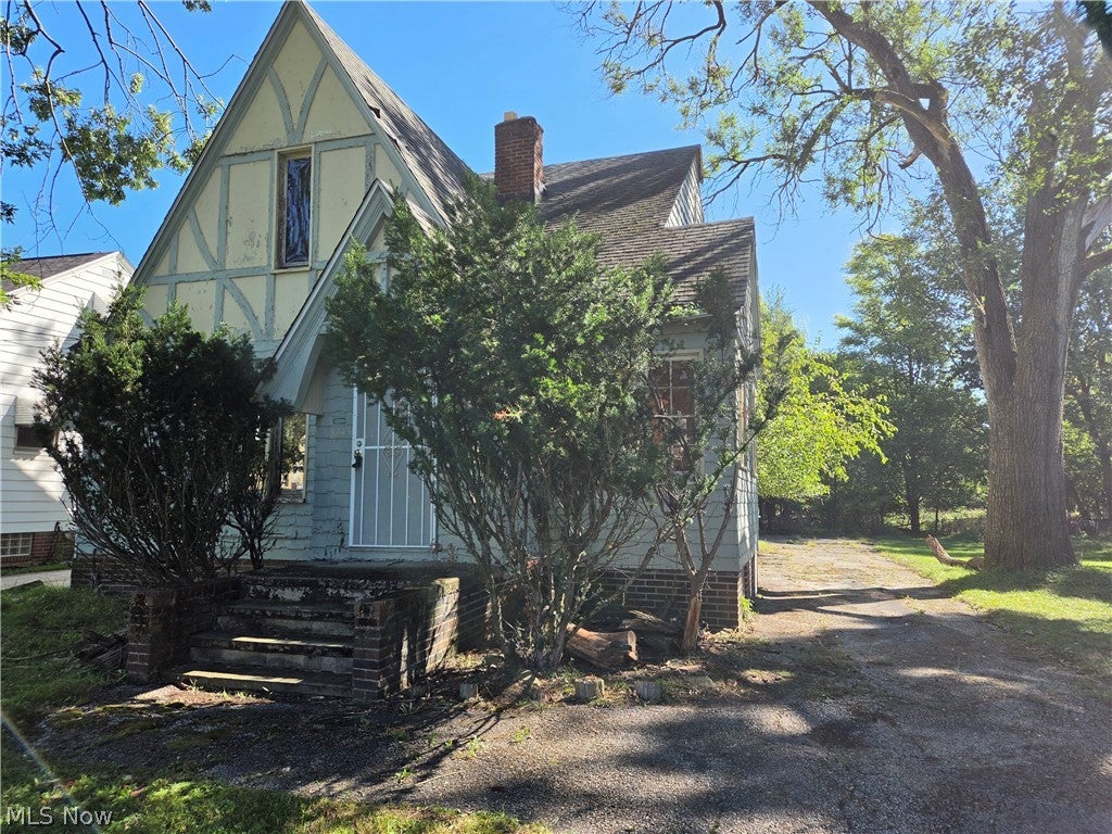 5245 Theodore Street